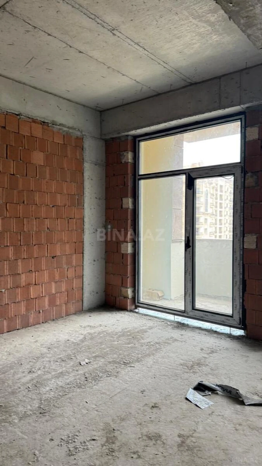 Satılır 1 otaqlı mənzil 66.6 m²