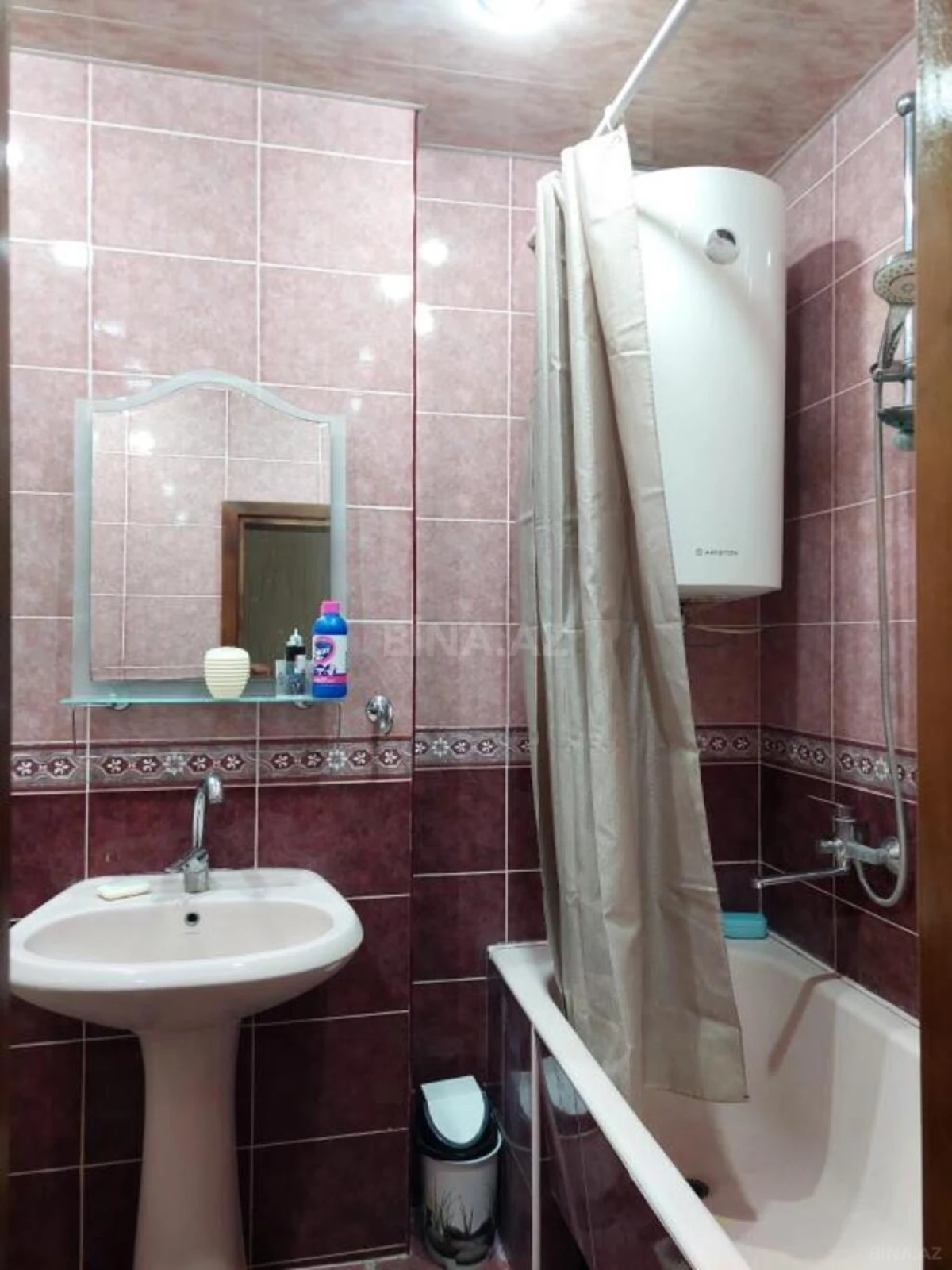 Kirayə verilir 2 otaqlı mənzil 70 m²