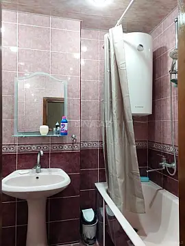 Kirayə verilir 2 otaqlı mənzil 70 m²