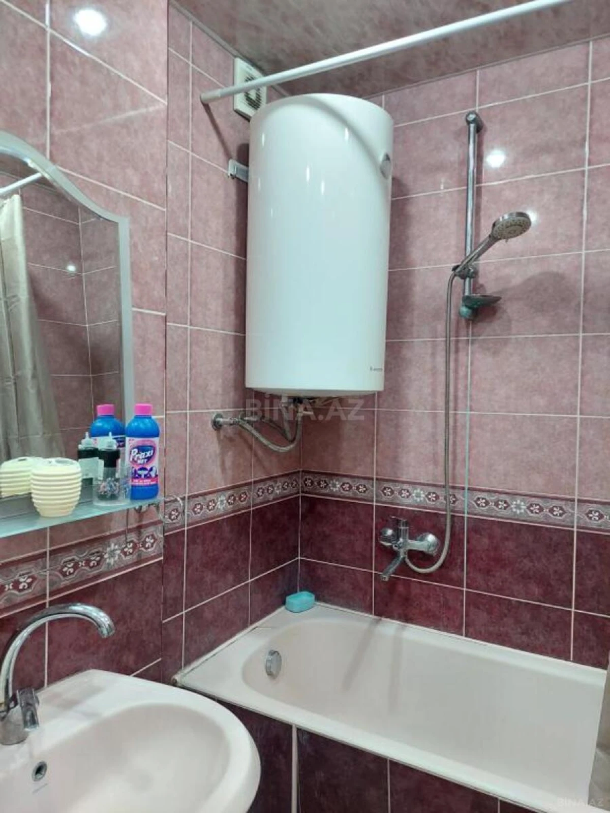 Kirayə verilir 2 otaqlı mənzil 70 m²