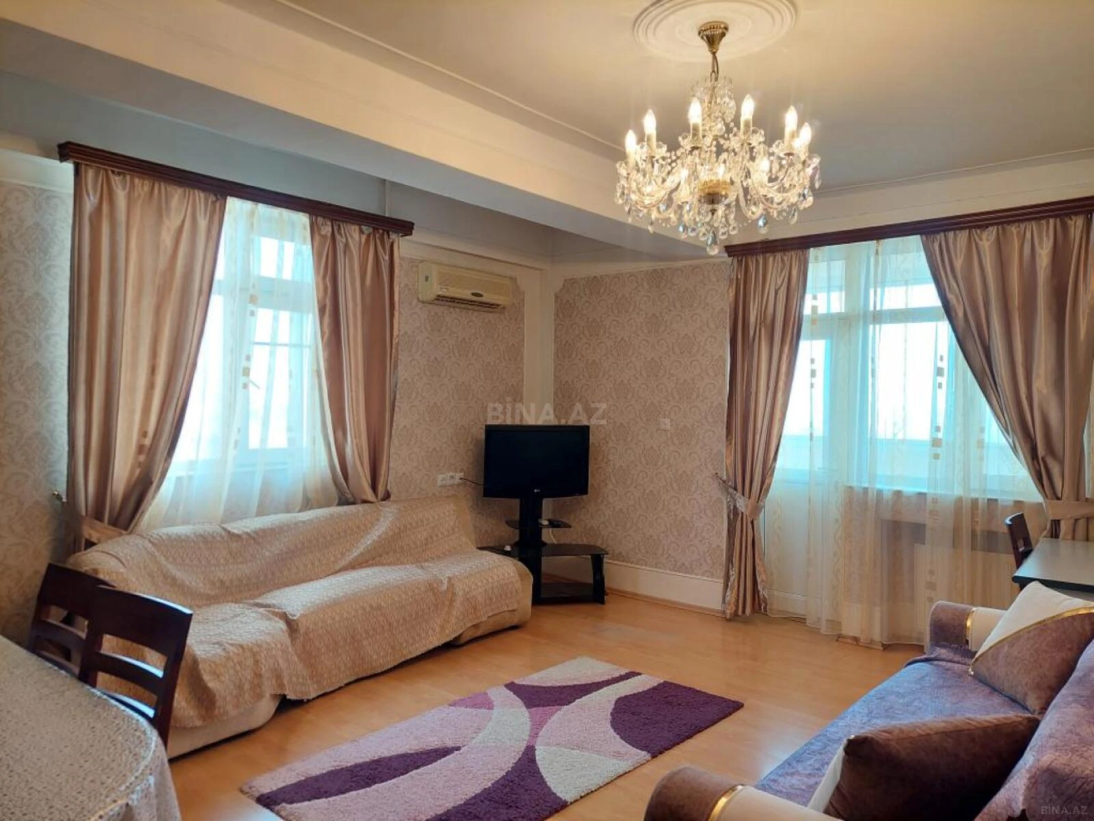 Kirayə verilir 2 otaqlı mənzil 70 m²