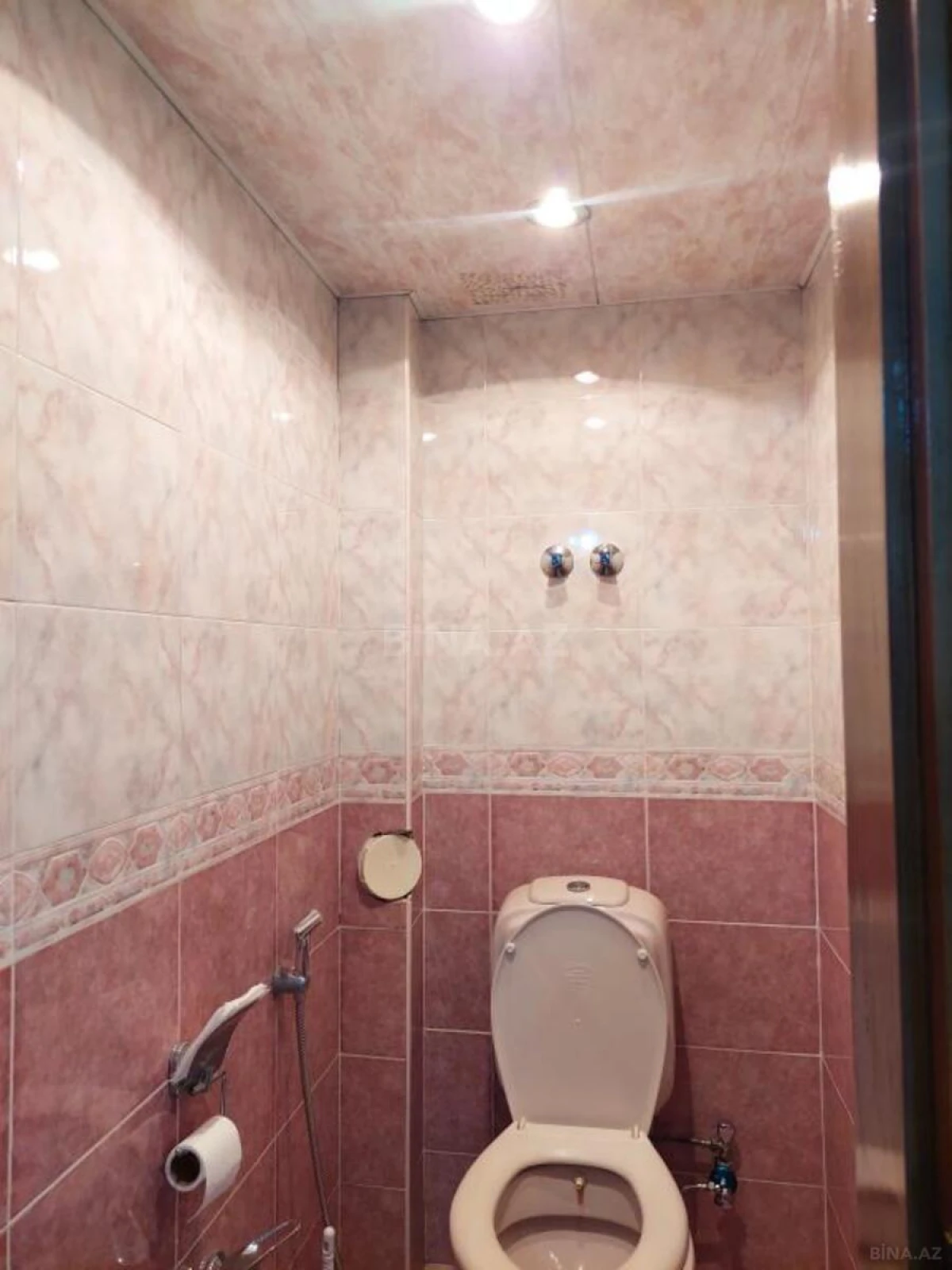 Kirayə verilir 2 otaqlı mənzil 70 m²