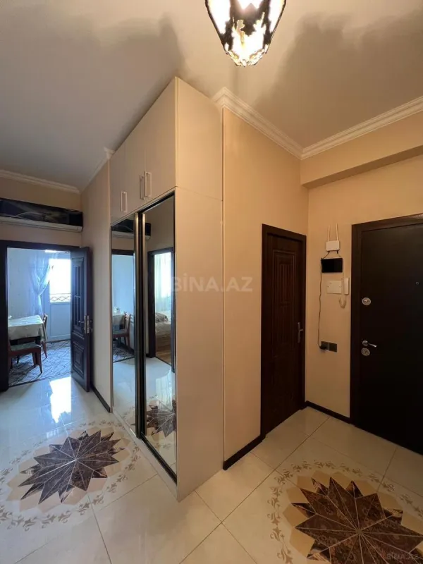 Satılır 2 otaqlı mənzil 68 m²