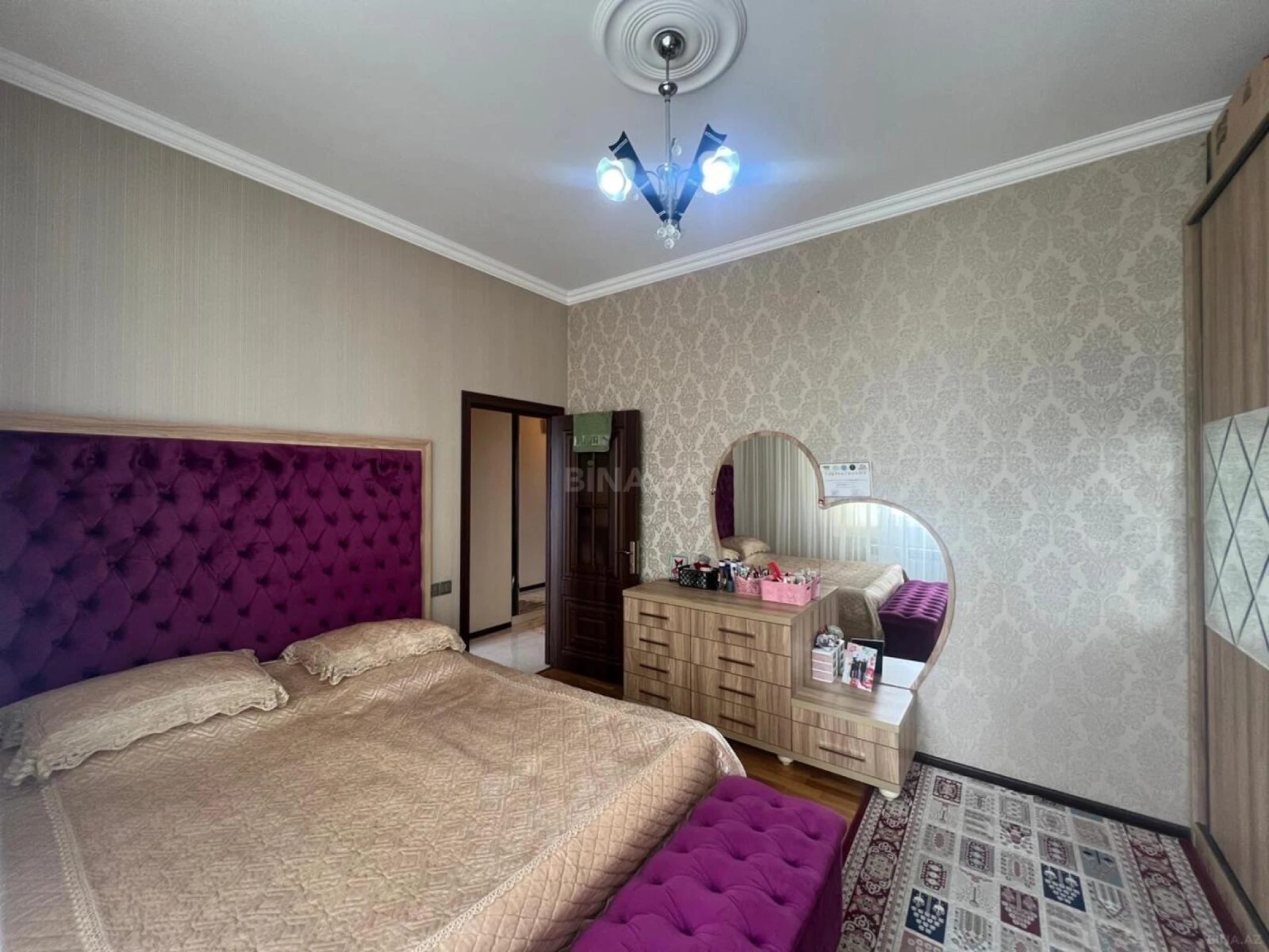 Satılır 2 otaqlı mənzil 68 m²