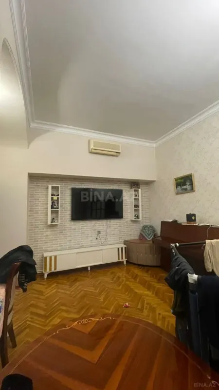 Satılır 3 otaqlı mənzil 105 m²