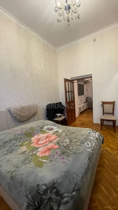 Satılır 3 otaqlı mənzil 105 m²
