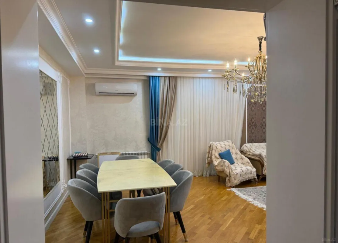 Satılır 3 otaqlı mənzil 146 m²
