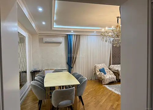 Satılır 3 otaqlı mənzil 146 m² — Bakı 3 otaq 146.00 m²