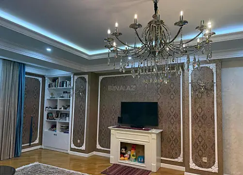 Satılır 3 otaqlı mənzil 146 m²