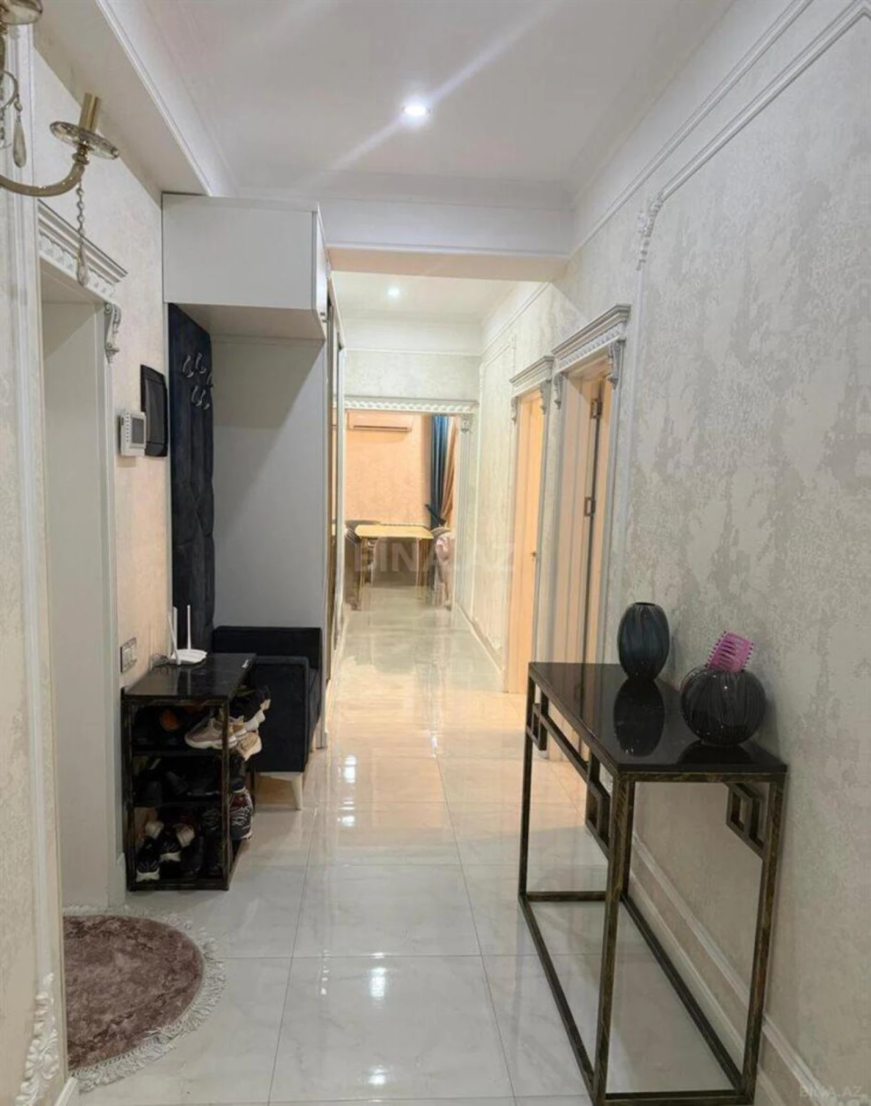 Satılır 3 otaqlı mənzil 146 m²