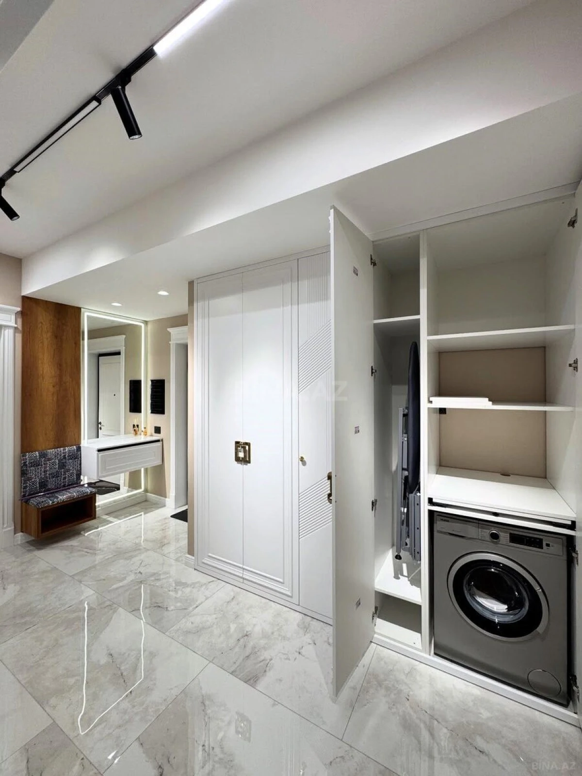 Satılır 3 otaqlı mənzil 97 m²