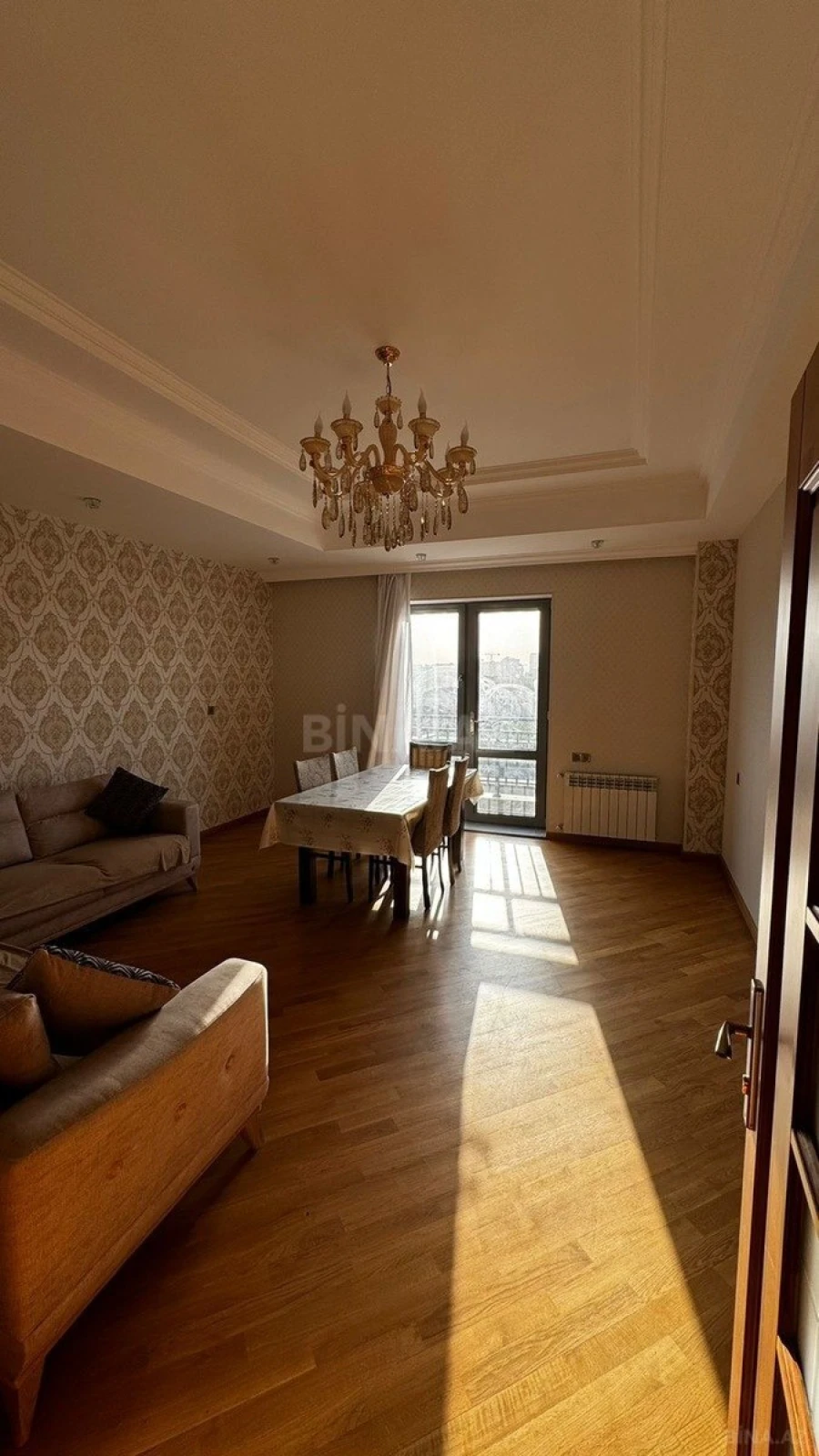 Kirayə verilir 3 otaqlı mənzil 130 m²