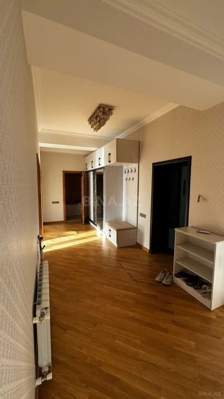 Kirayə verilir 3 otaqlı mənzil 130 m²