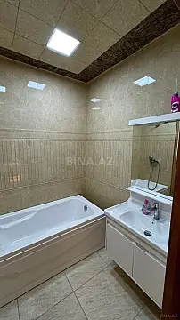 Kirayə verilir 3 otaqlı mənzil 130 m²
