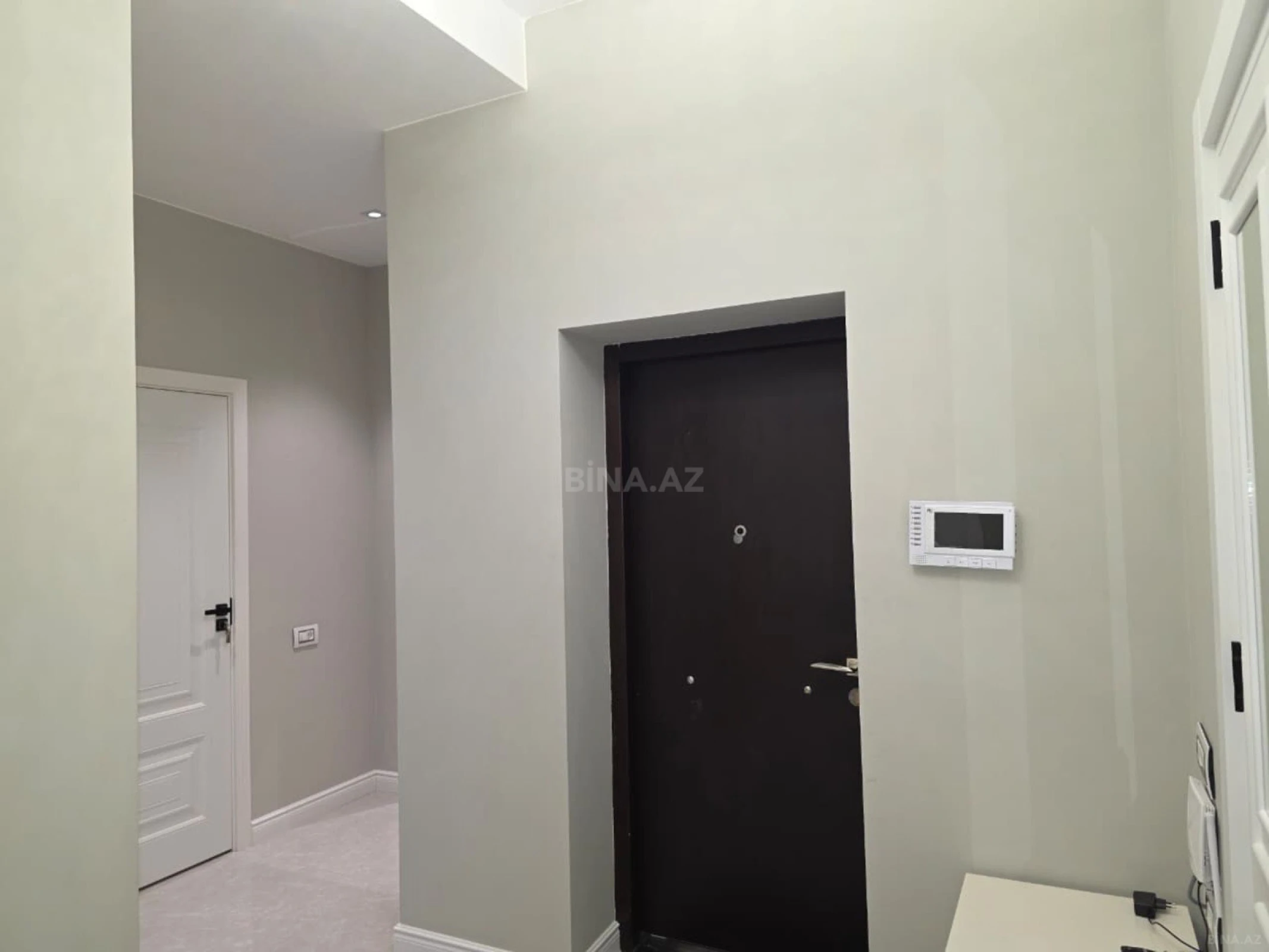 Kirayə verilir 3 otaqlı mənzil 105 m²