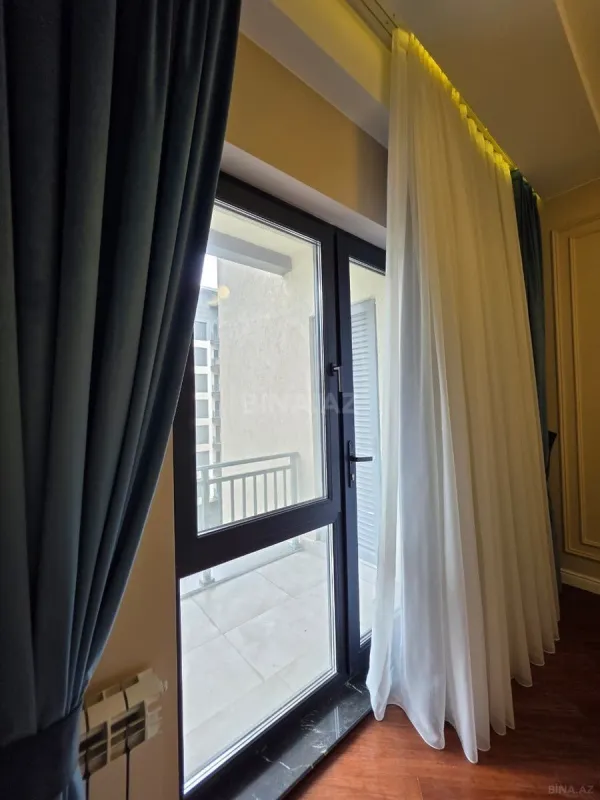 Kirayə verilir 3 otaqlı mənzil 105 m²