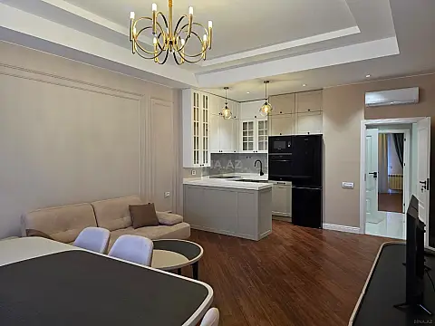 Kirayə verilir 3 otaqlı mənzil 105 m²