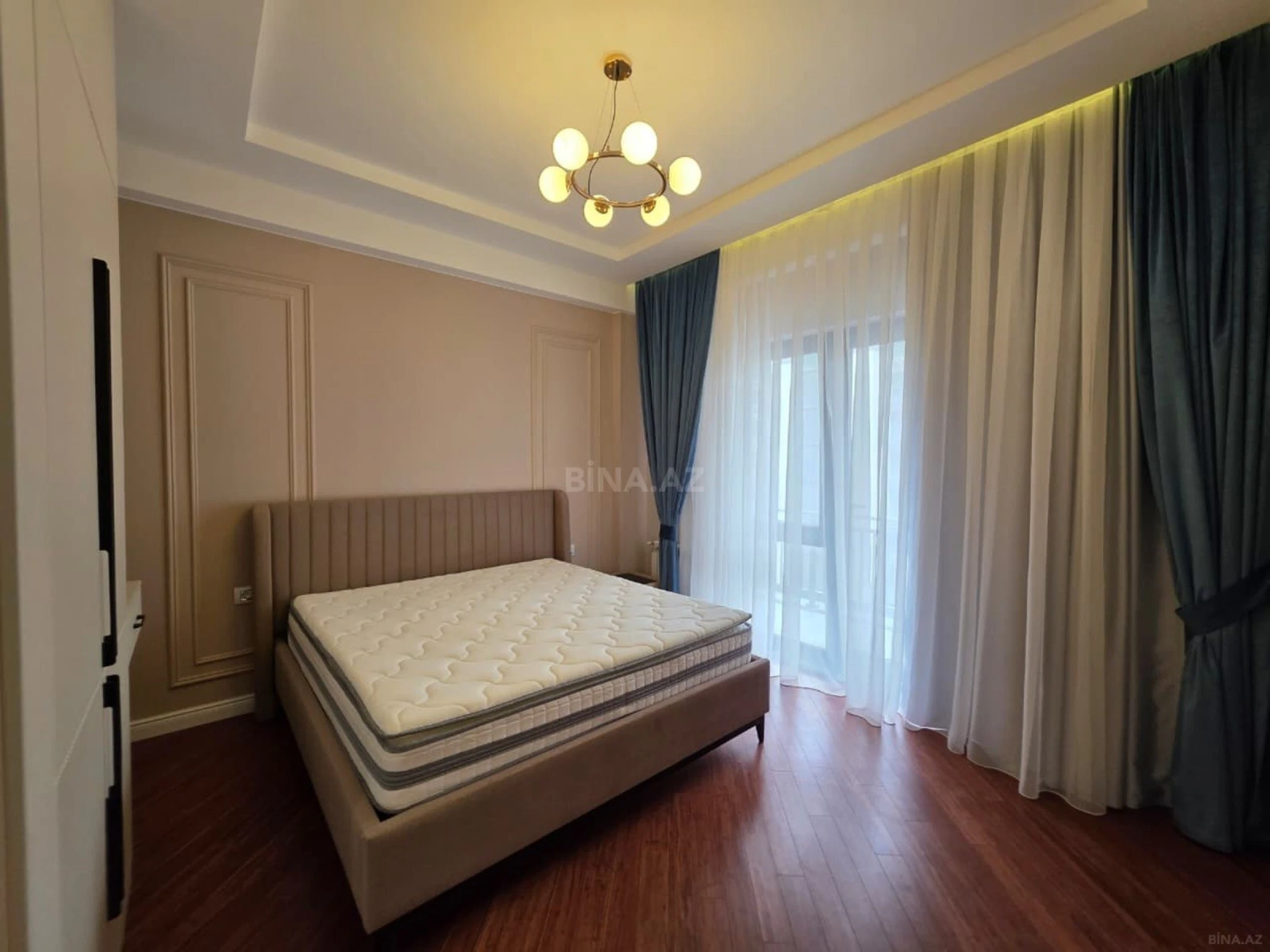 Kirayə verilir 3 otaqlı mənzil 105 m²