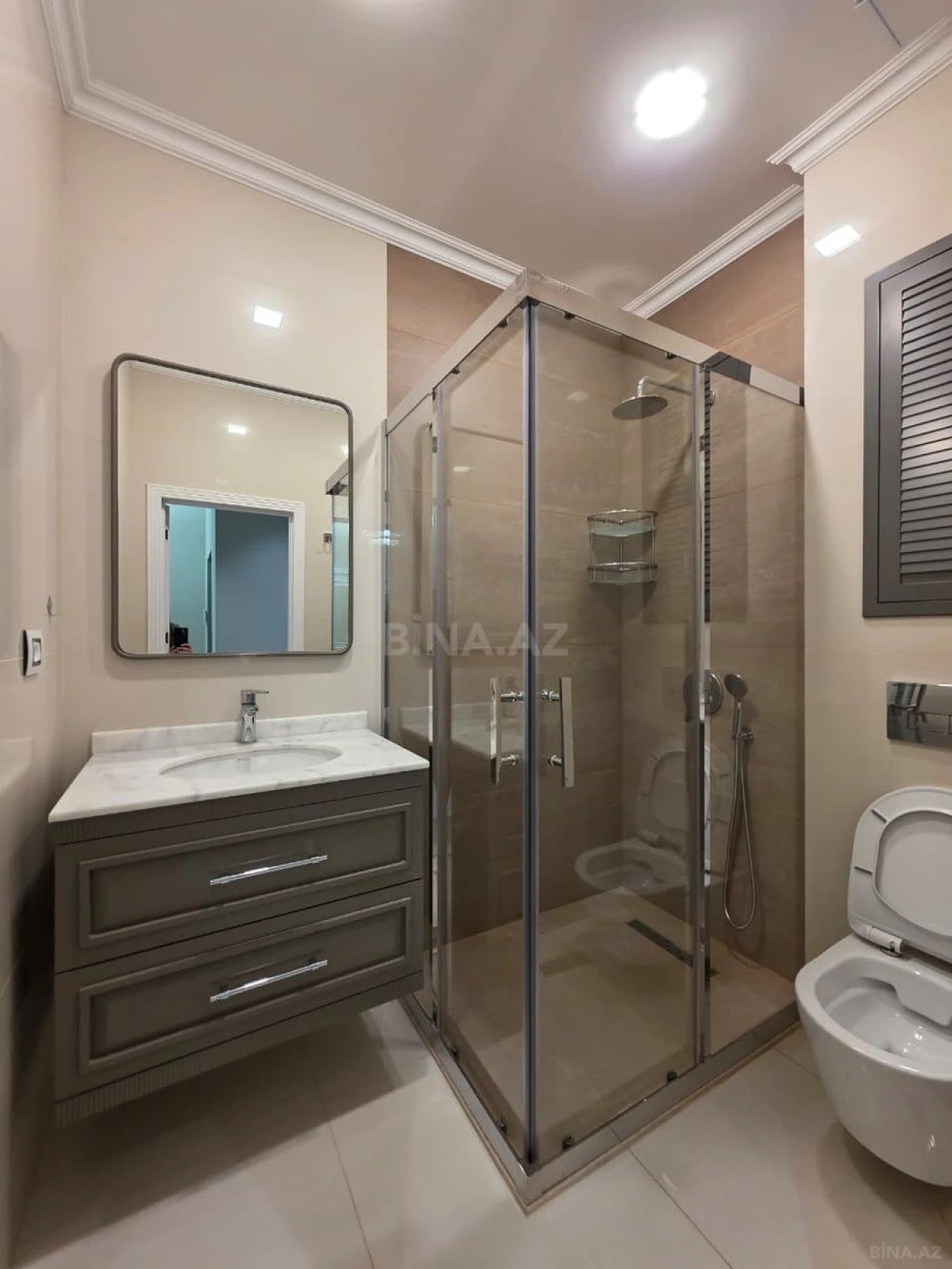 Kirayə verilir 3 otaqlı mənzil 105 m²