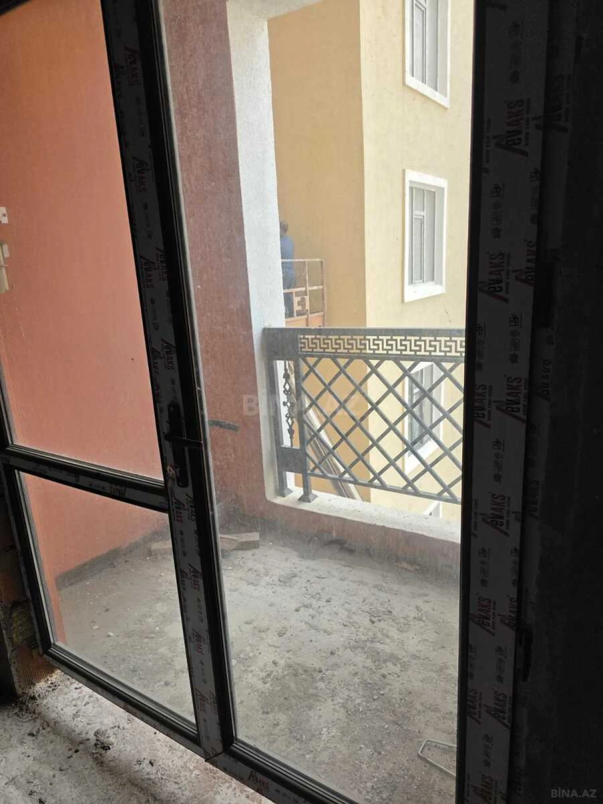 Satılır 2 otaqlı mənzil 53 m²