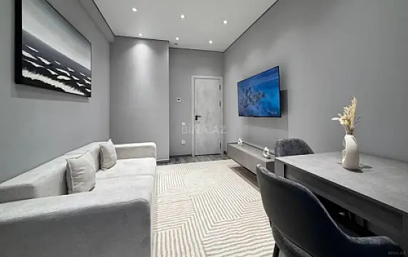 Kirayə verilir 2 otaqlı mənzil 70 m²