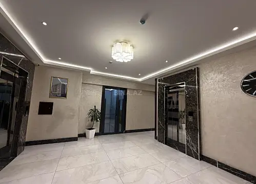 Satılır 4 otaqlı mənzil 245 m²