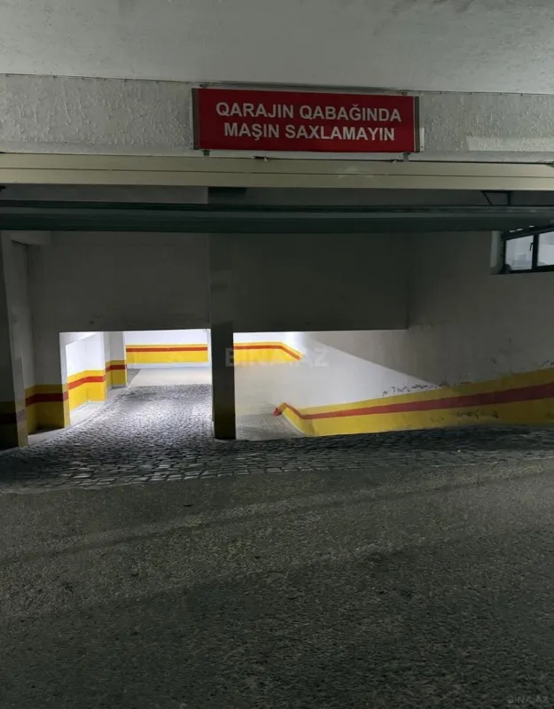 Satılır 4 otaqlı mənzil 245 m²