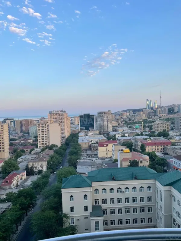 Kirayə verilir 3 otaqlı mənzil 135 m²