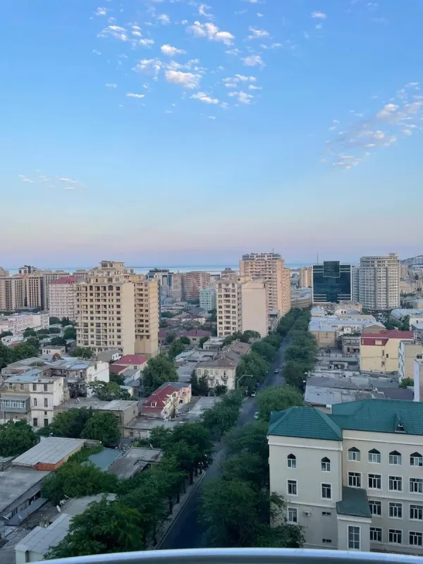 Kirayə verilir 3 otaqlı mənzil 135 m²