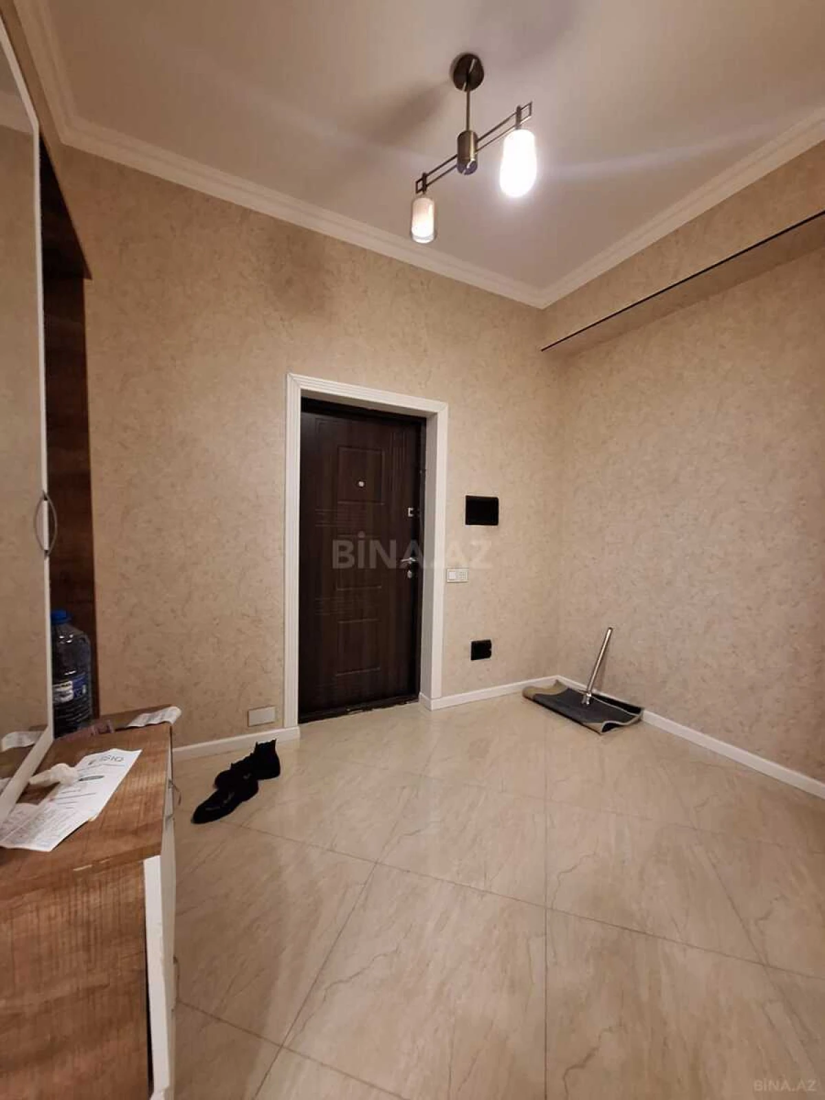 Satılır 3 otaqlı mənzil 122 m²