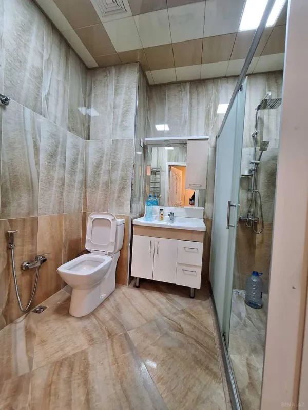 Satılır 3 otaqlı mənzil 122 m²