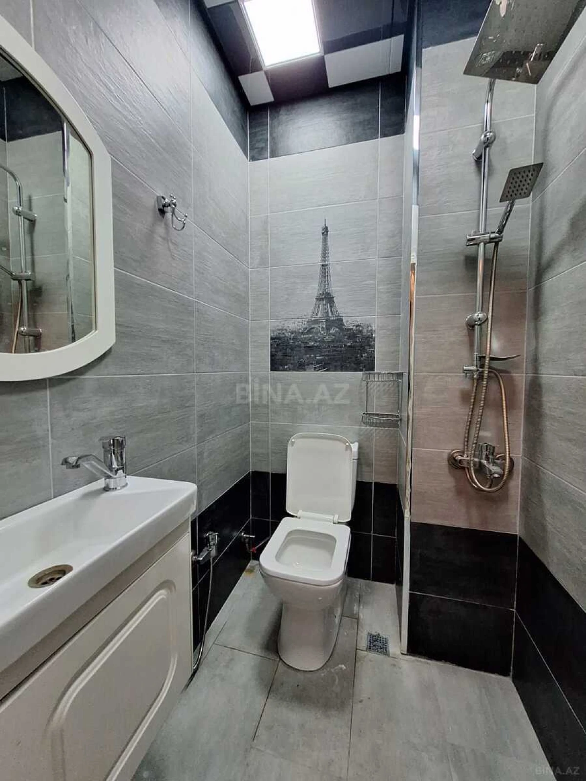 Satılır 3 otaqlı mənzil 122 m²