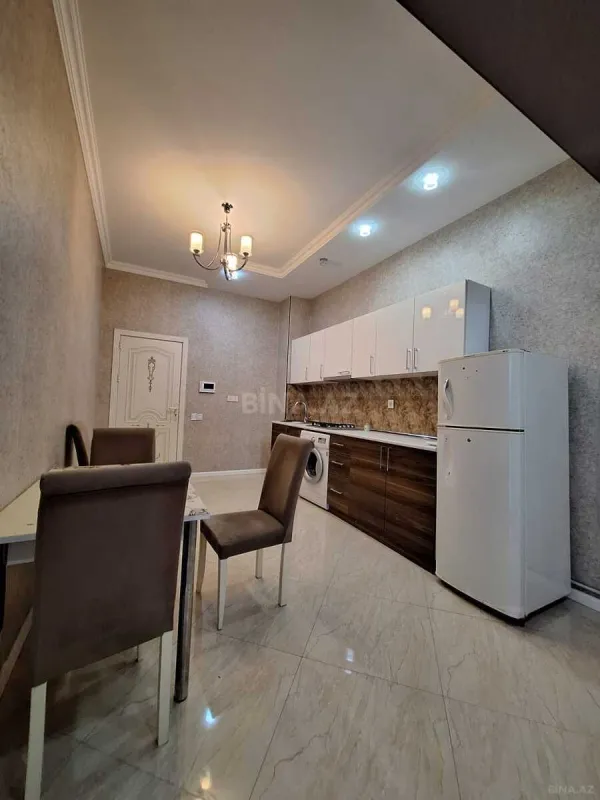 Satılır 3 otaqlı mənzil 122 m²