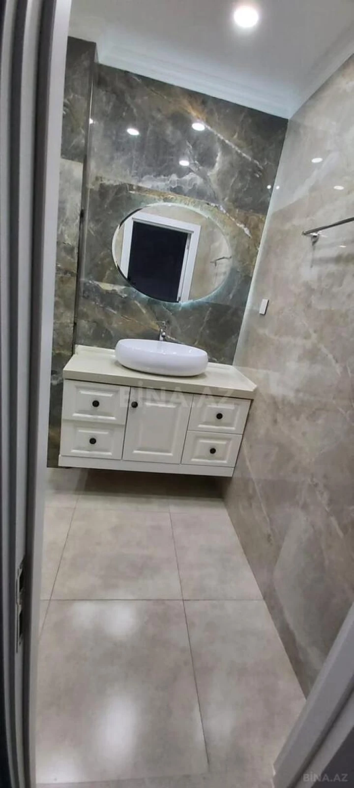 Satılır 3 otaqlı mənzil 95 m²