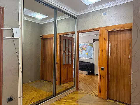 Kirayə verilir 4 otaqlı mənzil 120 m²