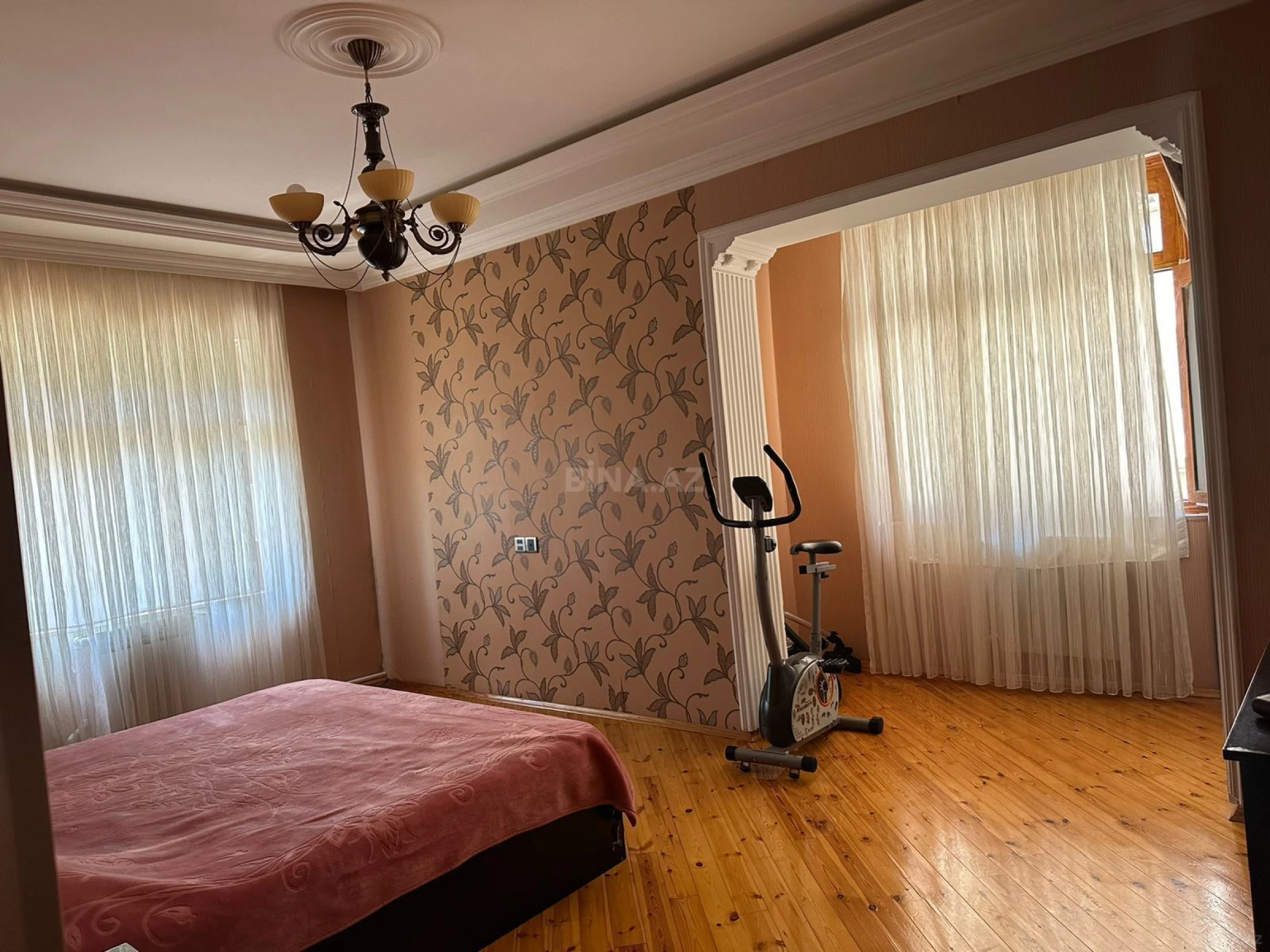 Kirayə verilir 4 otaqlı mənzil 120 m²