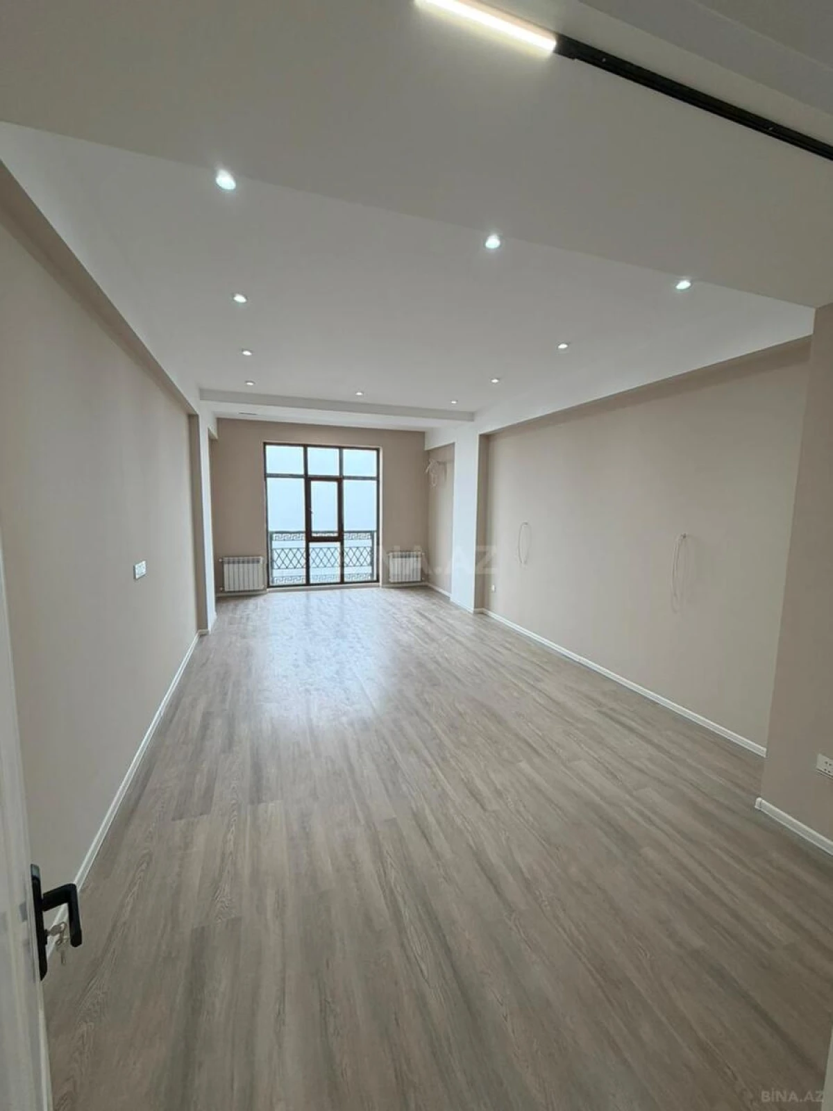 Kirayə verilir 3 otaqlı mənzil 130 m²