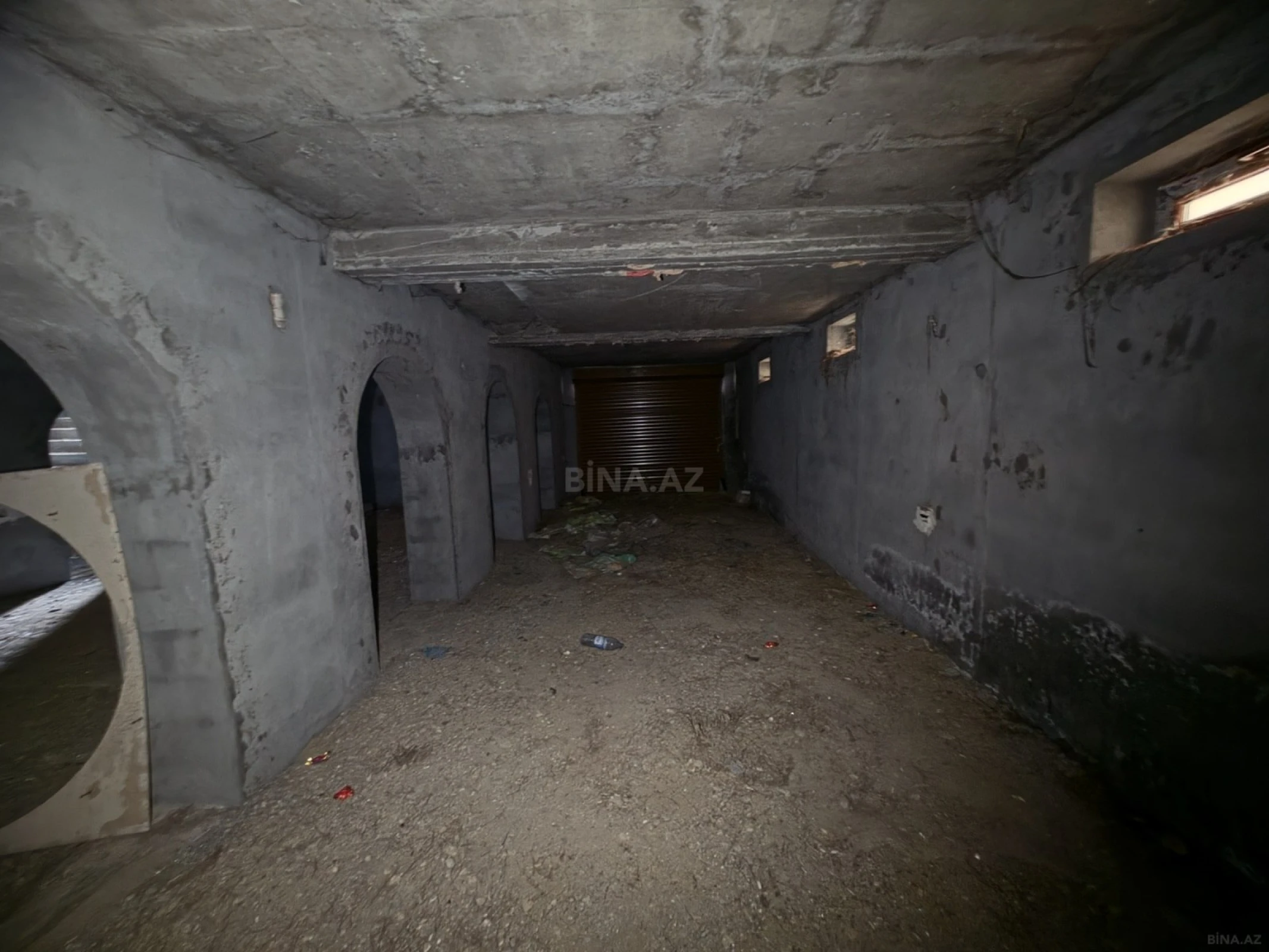 Satılır 10 otaqlı həyət evi 650 m²