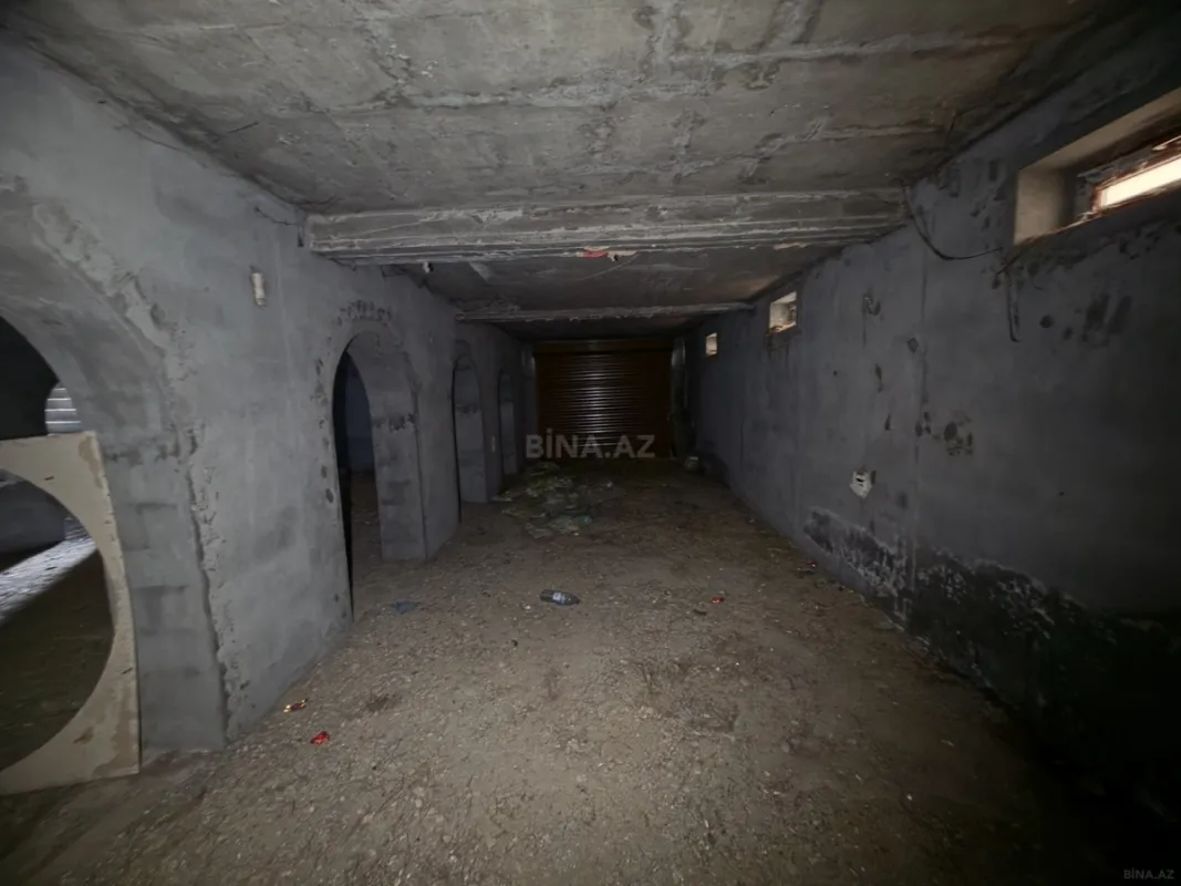 Satılır 10 otaqlı həyət evi 650 m²