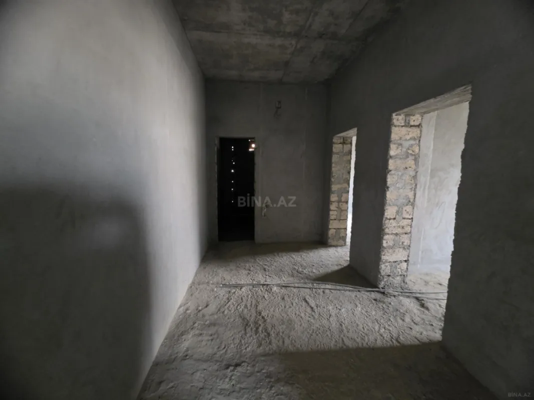 Satılır 10 otaqlı həyət evi 650 m²