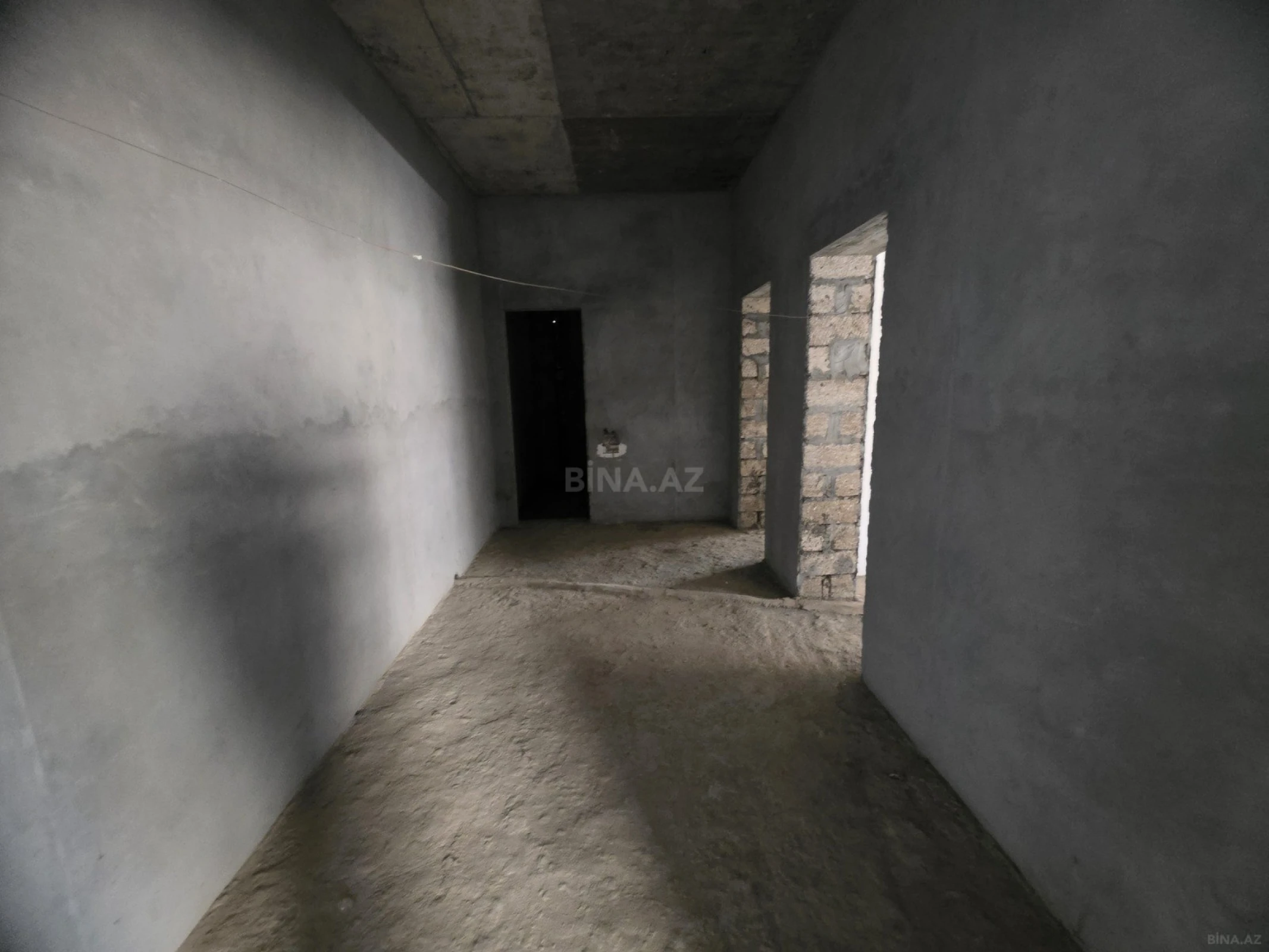 Satılır 10 otaqlı həyət evi 650 m²