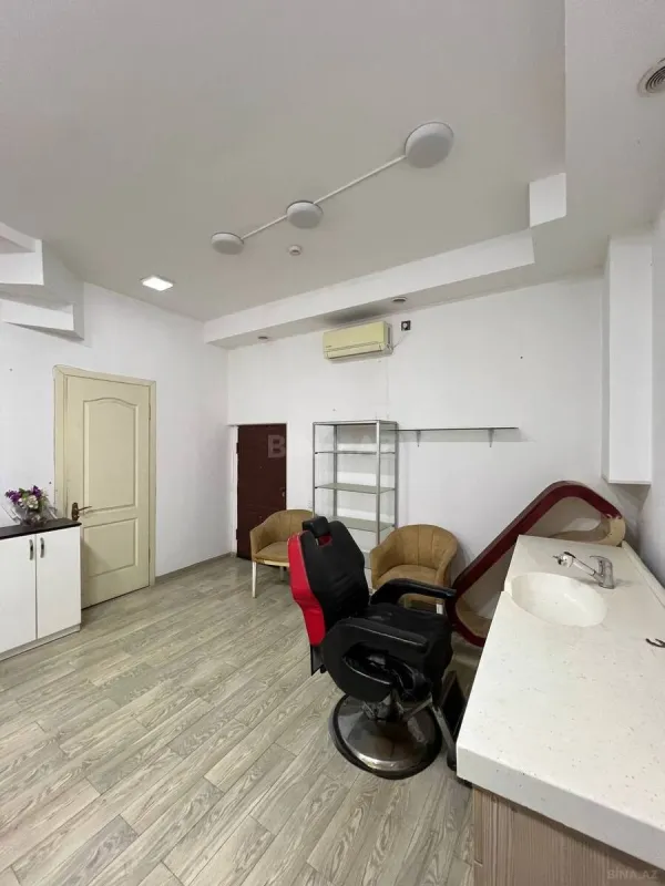 Satılır obyekt 53 m²