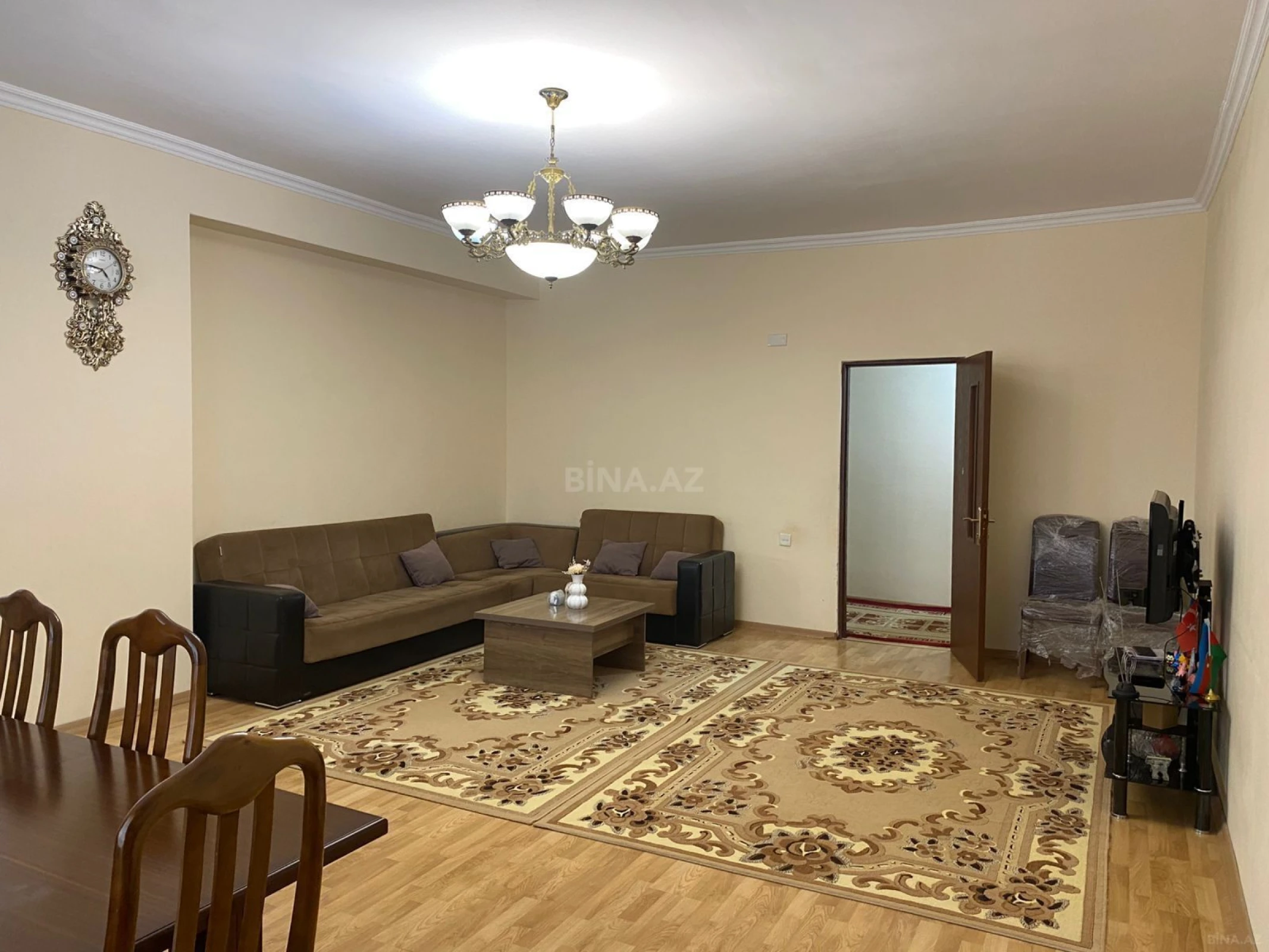 Satılır 2 otaqlı mənzil 115.6 m²