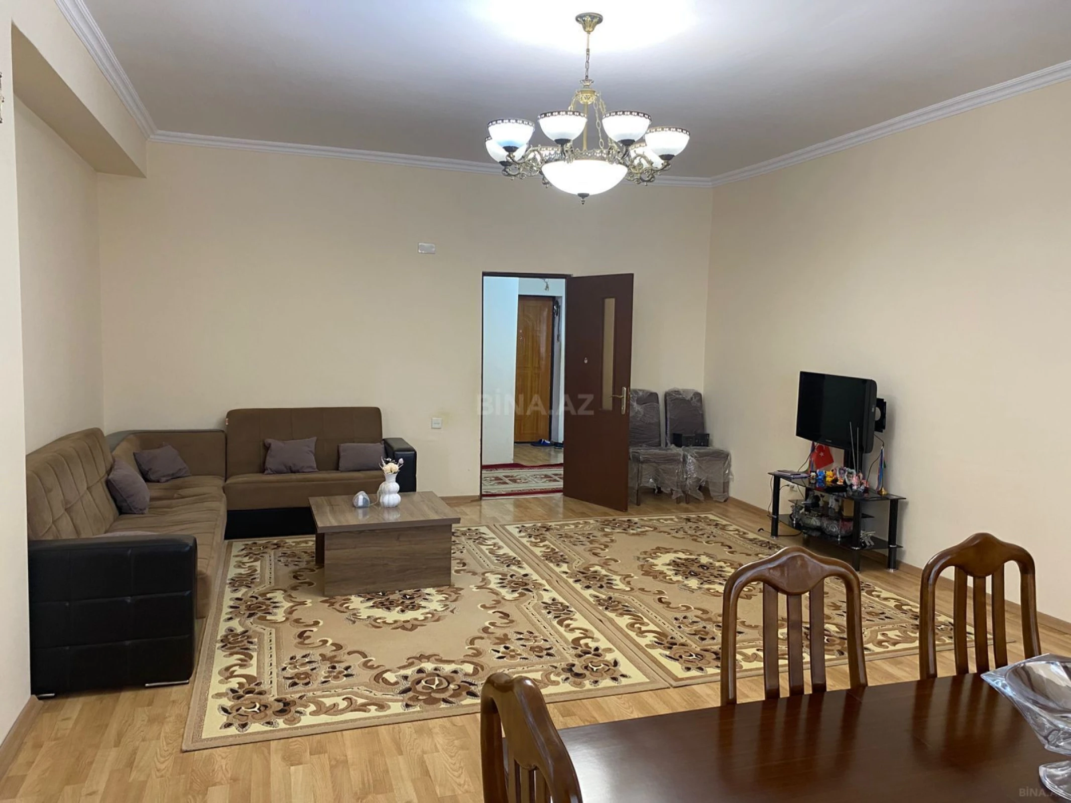 Satılır 2 otaqlı mənzil 115.6 m²