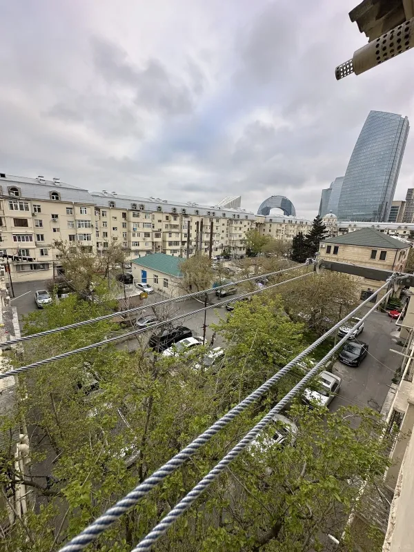 Kirayə verilir 2 otaqlı mənzil 56 m²