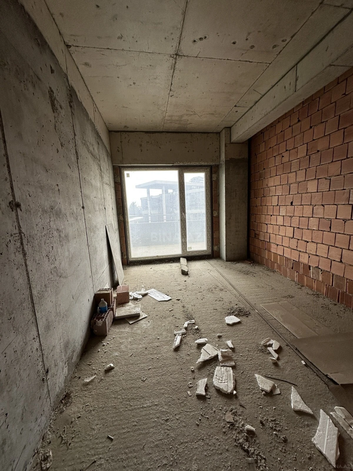 Satılır 3 otaqlı mənzil 113 m²