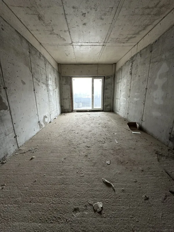 Satılır 3 otaqlı mənzil 113 m²