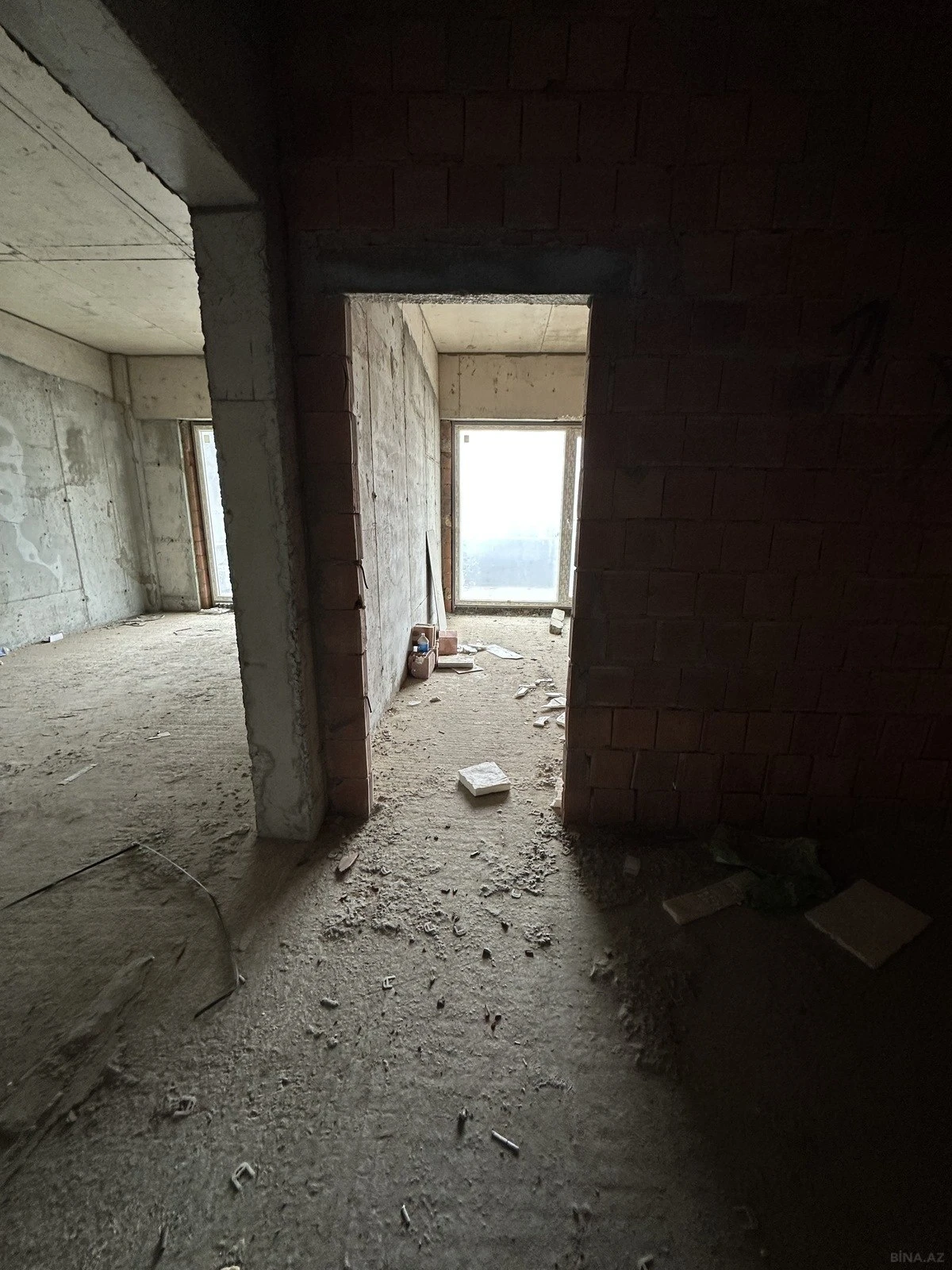Satılır 3 otaqlı mənzil 113 m²