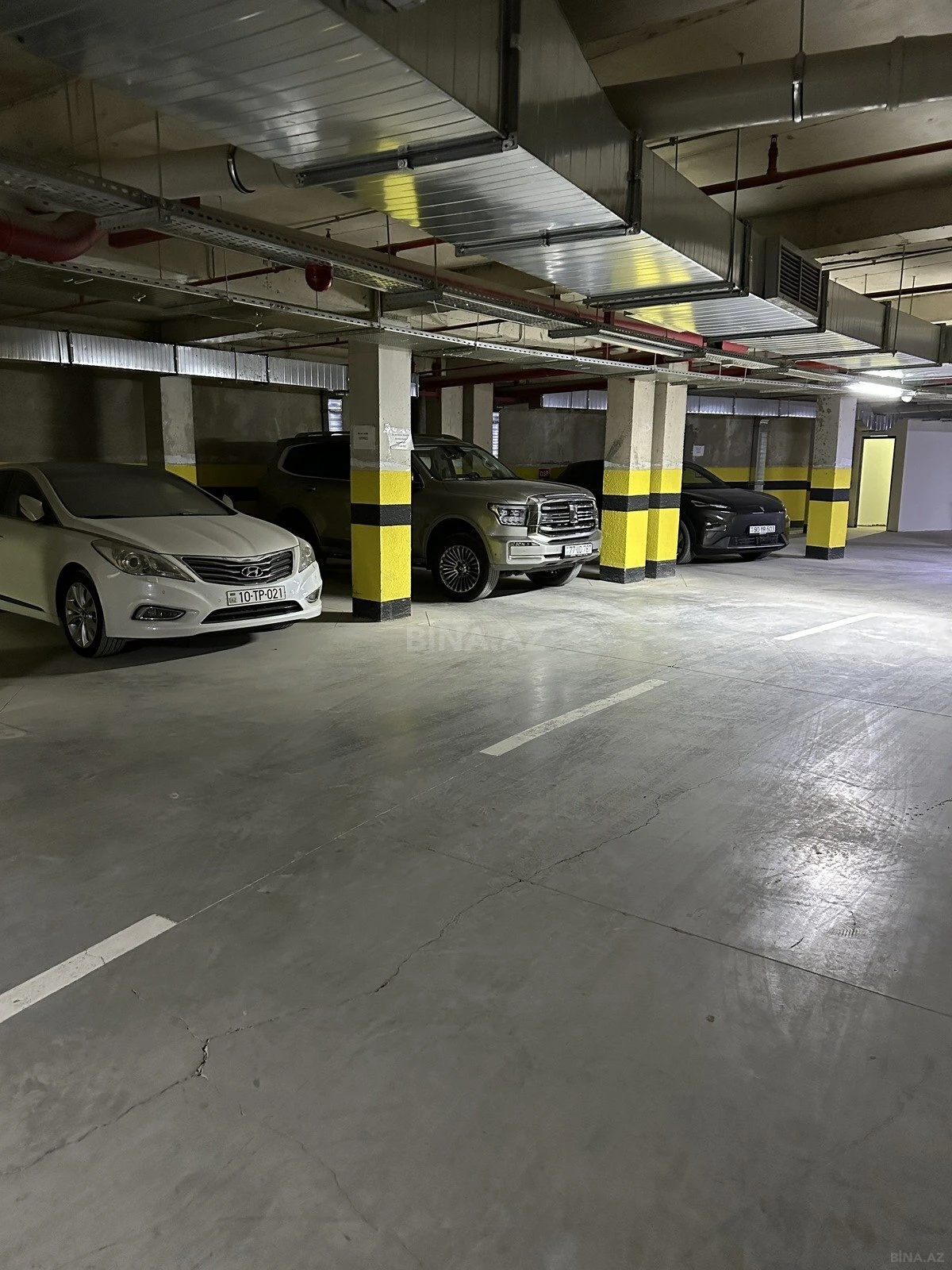 Satılır 3 otaqlı mənzil 113 m²