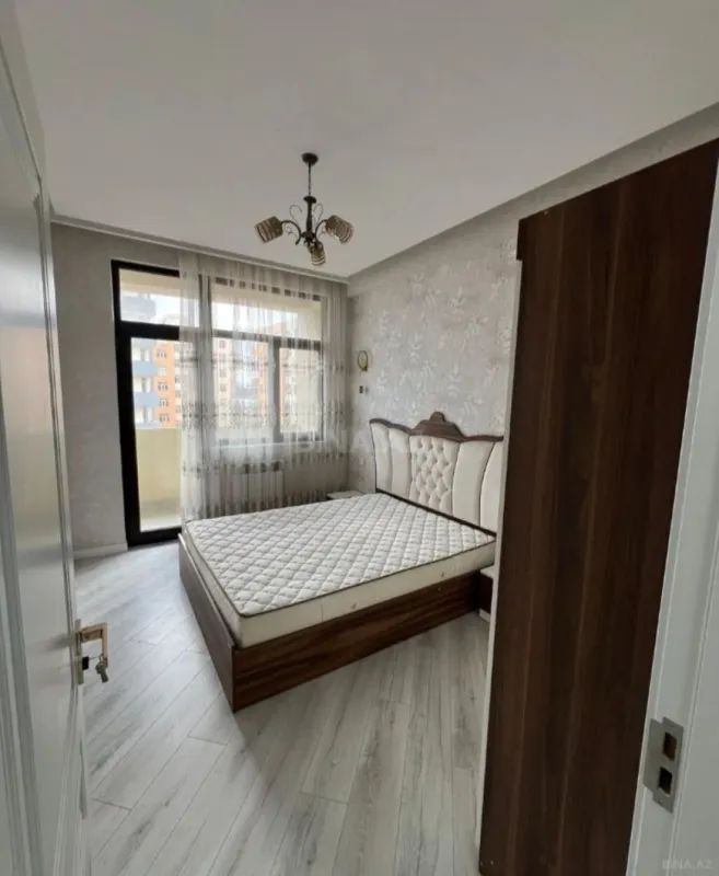 Kirayə verilir 2 otaqlı mənzil 60 m²